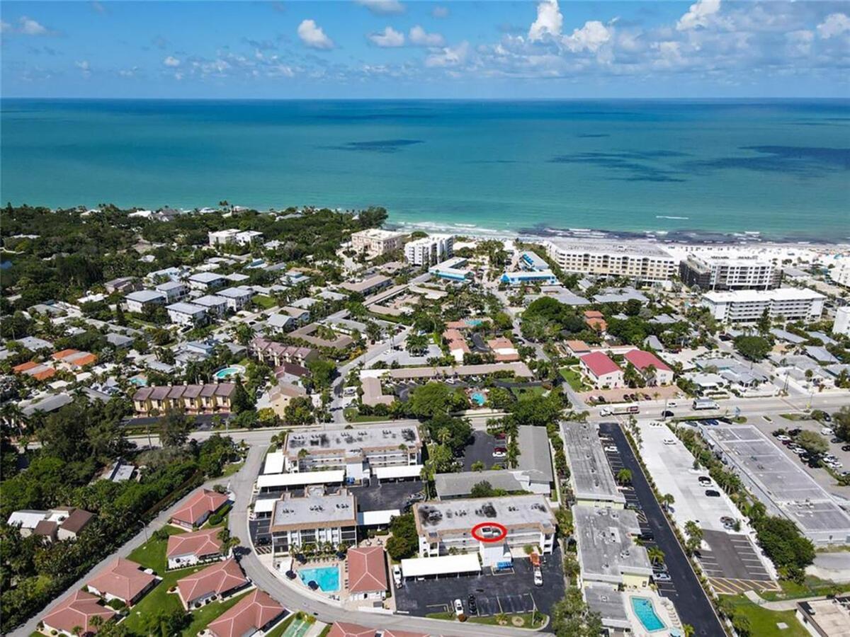 Updated Condo With Pool, Walk To Crescent Beach & Restaurants! Sarasota Exteriör bild
